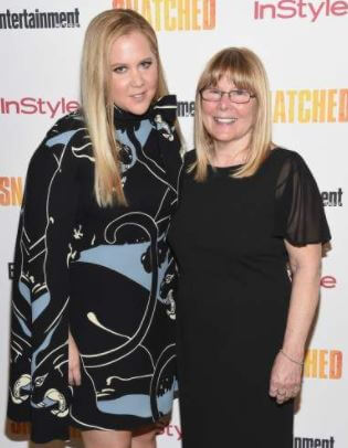 Sandra Schumer with her daughter Amy Schumer.